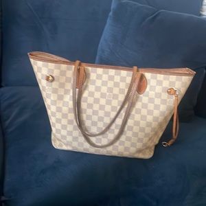 GM Never-full White Damier print tote bag